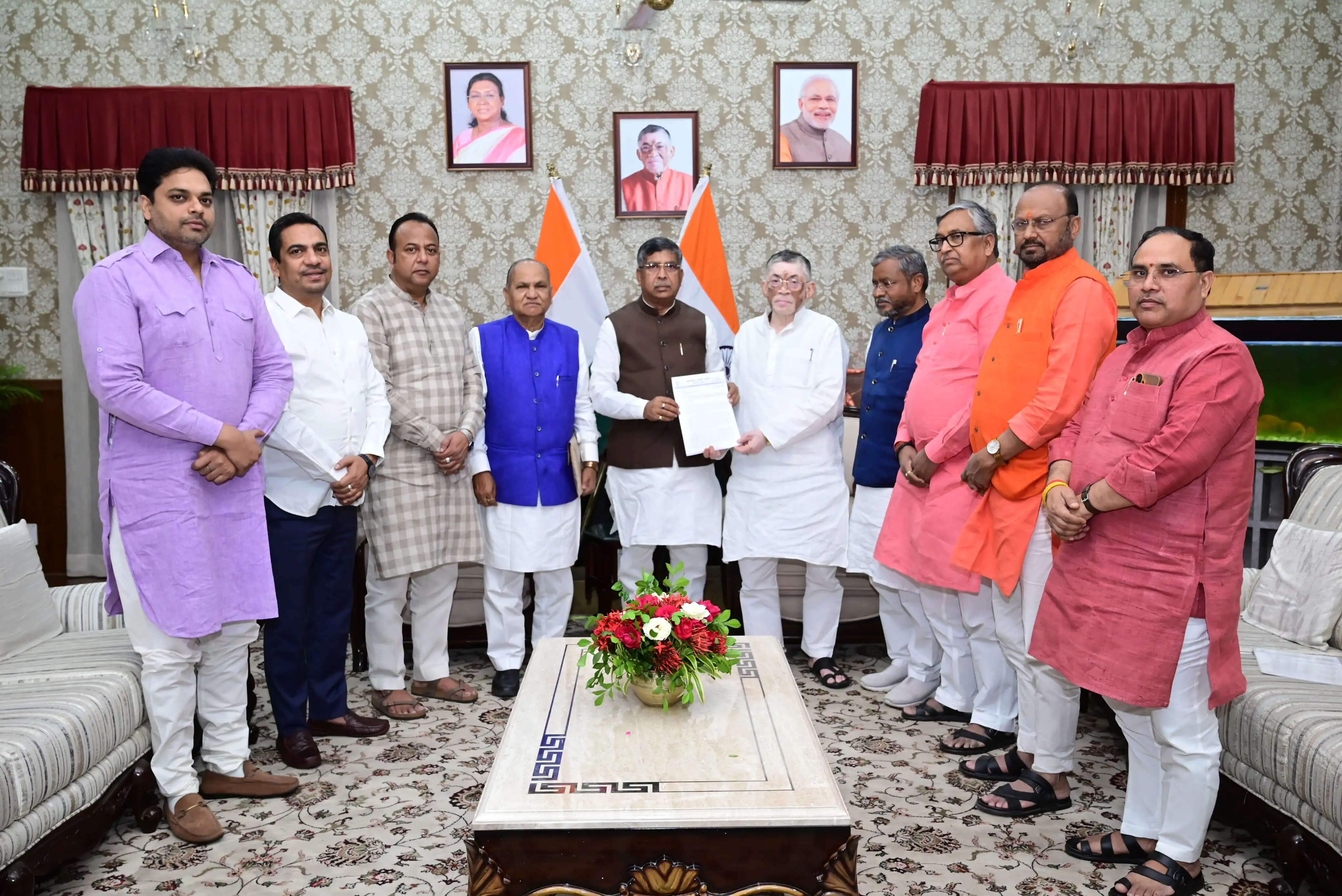 जेएसएससी उत्पाद सिपाही परीक्षा की हो सीबीआई जांच,&nbsp;भाजपा ने राज्यपाल को सौंपा ज्ञापन