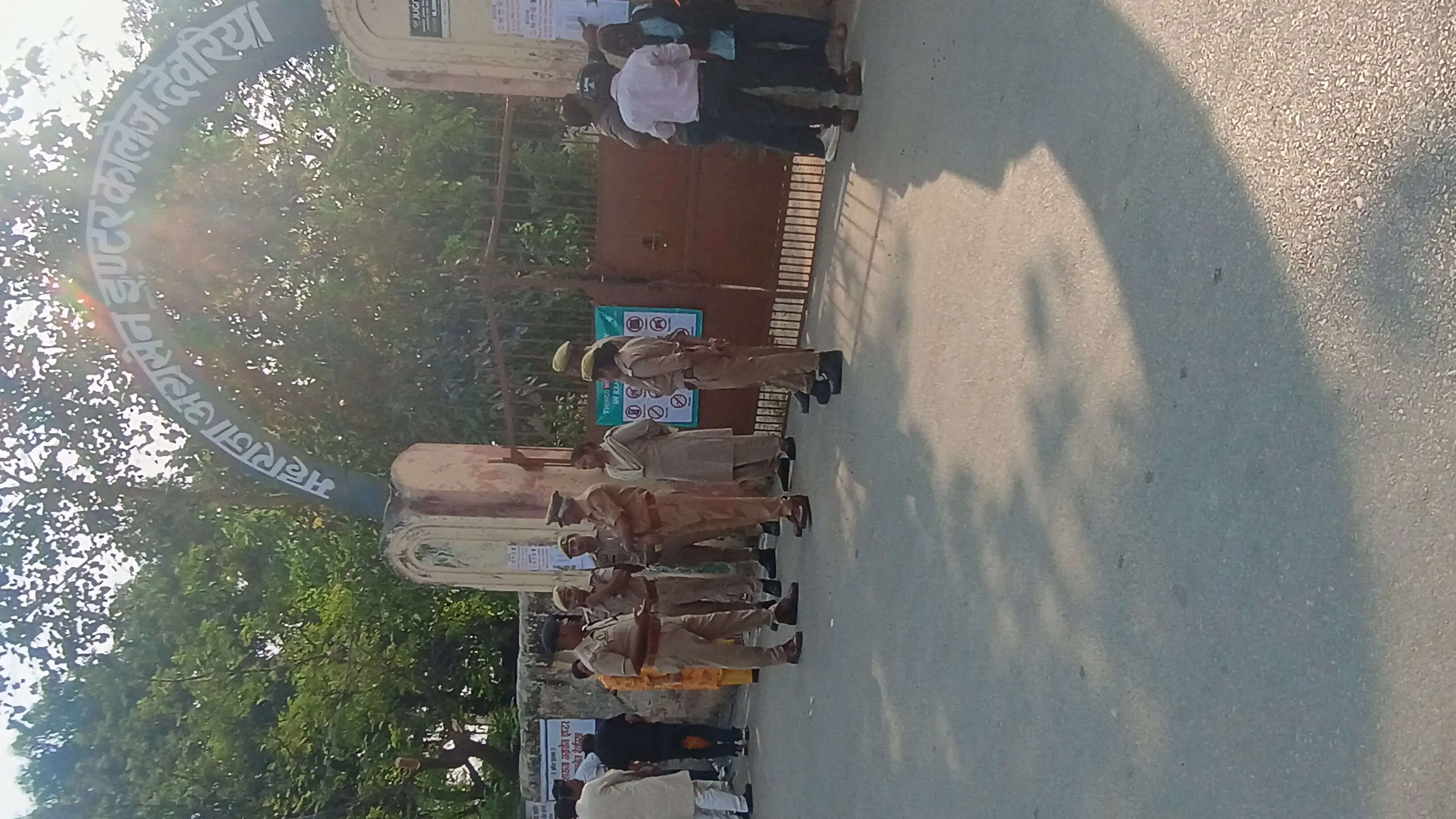 टीजीटी परीक्षा : पहली पाली में 4227 अभ्यर्थी हुए शामिल, कड़ी सुरक्षा के बीच केंद्रों का जिलाधिकारी लेते रहे जायजा