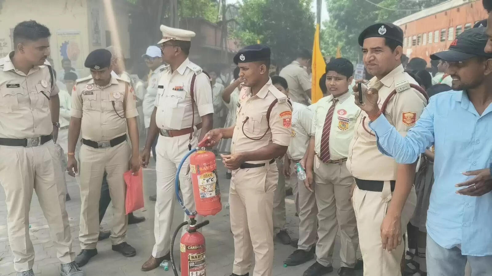 फारबिसगंज में अग्निशमन सेवा सप्ताह के तहत मॉकड्रिल