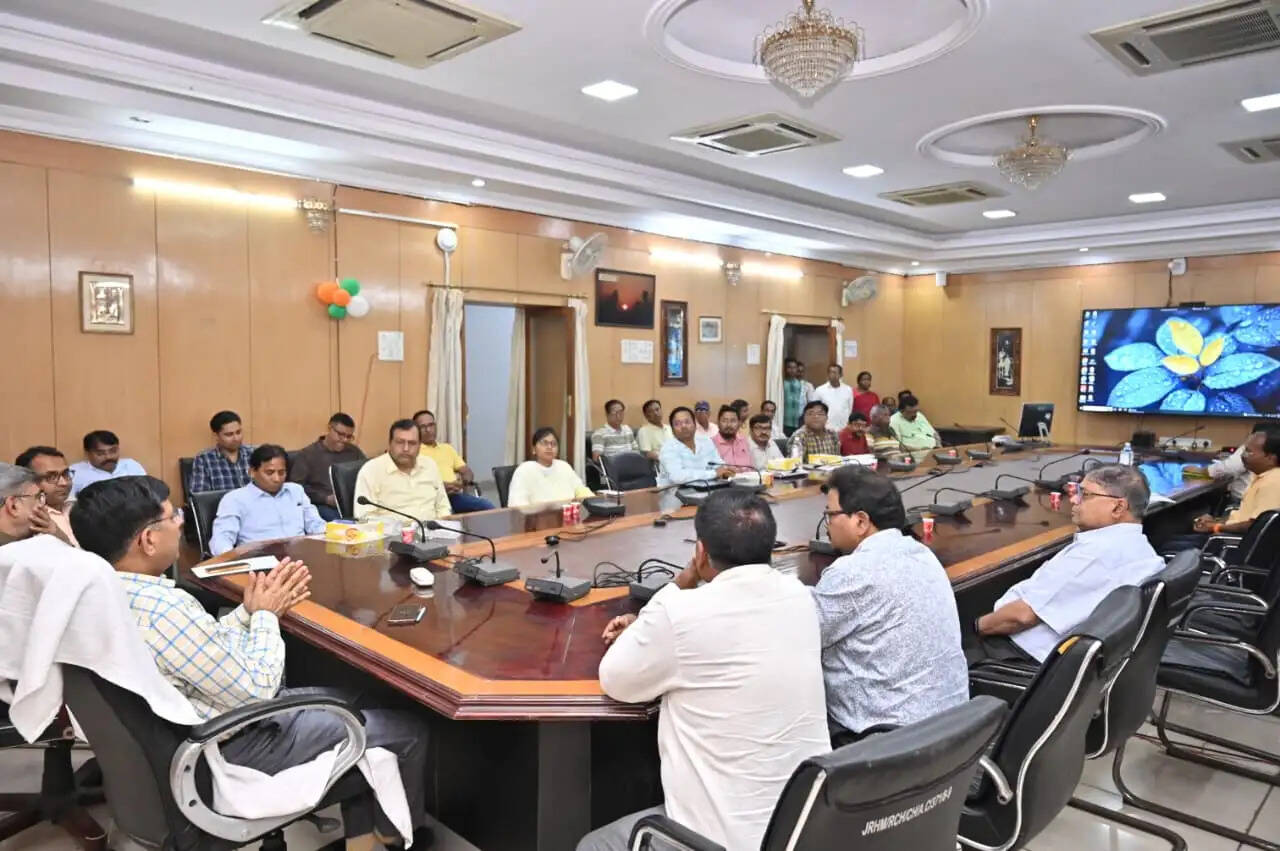 जिला अस्पतालों आईसीयू लगने से लोगों को होगी सुविधा : अभियान निदेशक