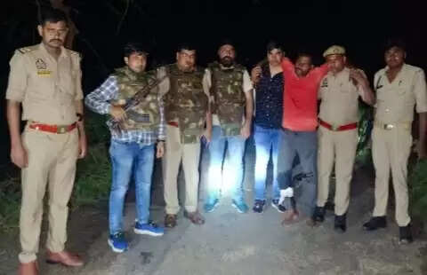 पुलिस मुठभेड़ में वृद्धा का हत्यारा घायल