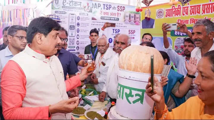महिलाएं परिवार की रीढ़ और इज्जत, उनके सशक्तिकरण के हर संभव प्रयास कर रही राज्य सरकारः मोहन यादव