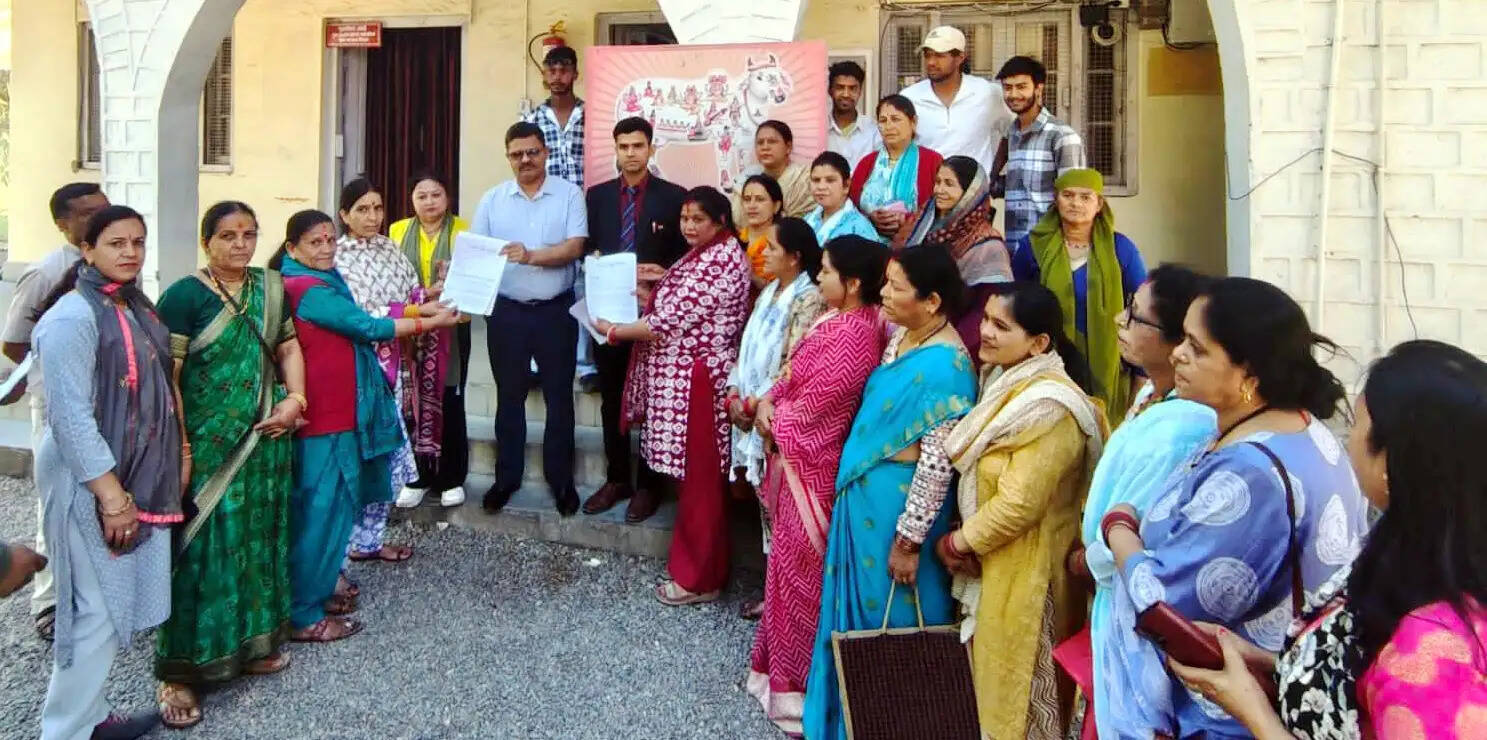 गौ माता को राष्ट्रीय दर्जा देने की मांग, राष्ट्रपति को भेजा ज्ञापन