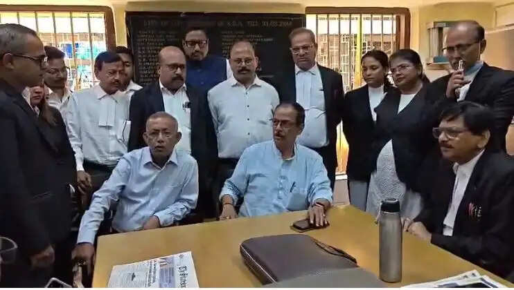 सिलीगुड़ी में अत्याधुनिक&nbsp;अदालत&nbsp;भवन का होगा निर्माण : मलय घटक