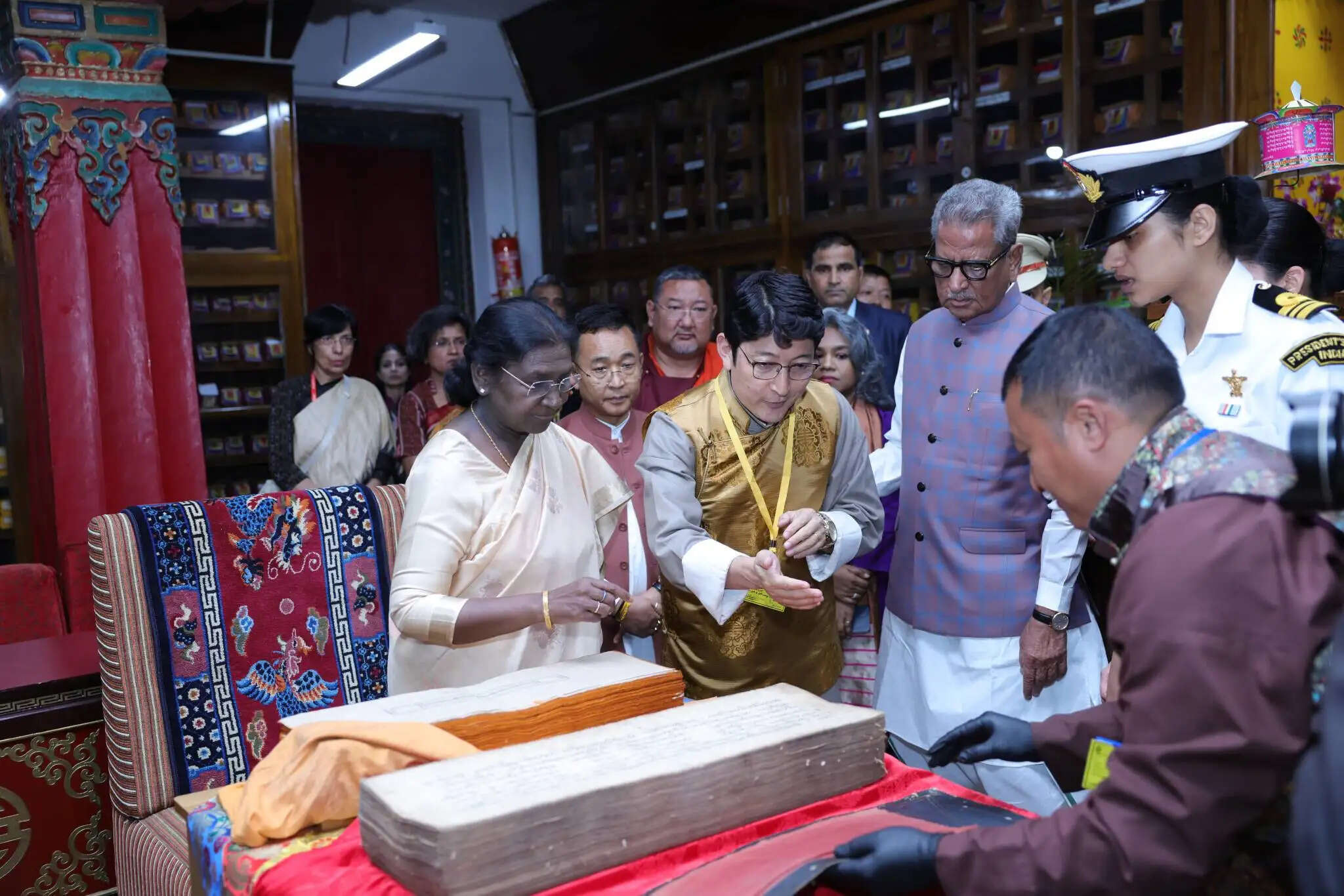 राष्ट्रपति द्रौपदी मुर्मु आज नाथुला जाएंगी, इसके बाद दीक्षांत समारोह में शामिल होंगी