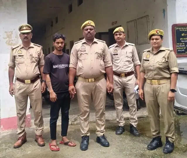 देवरिया : पॉक्सो एक्ट में वांछित आरोपित गिरफ्तार