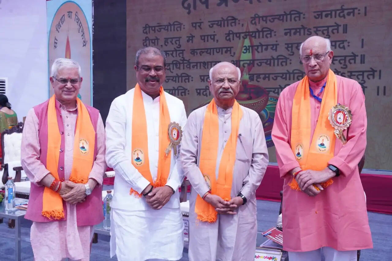 संस्कार, संस्कृति और राष्ट्र निर्माण का केंद्र ‘विद्या भारती भवन’ का भव्य लोकार्पण