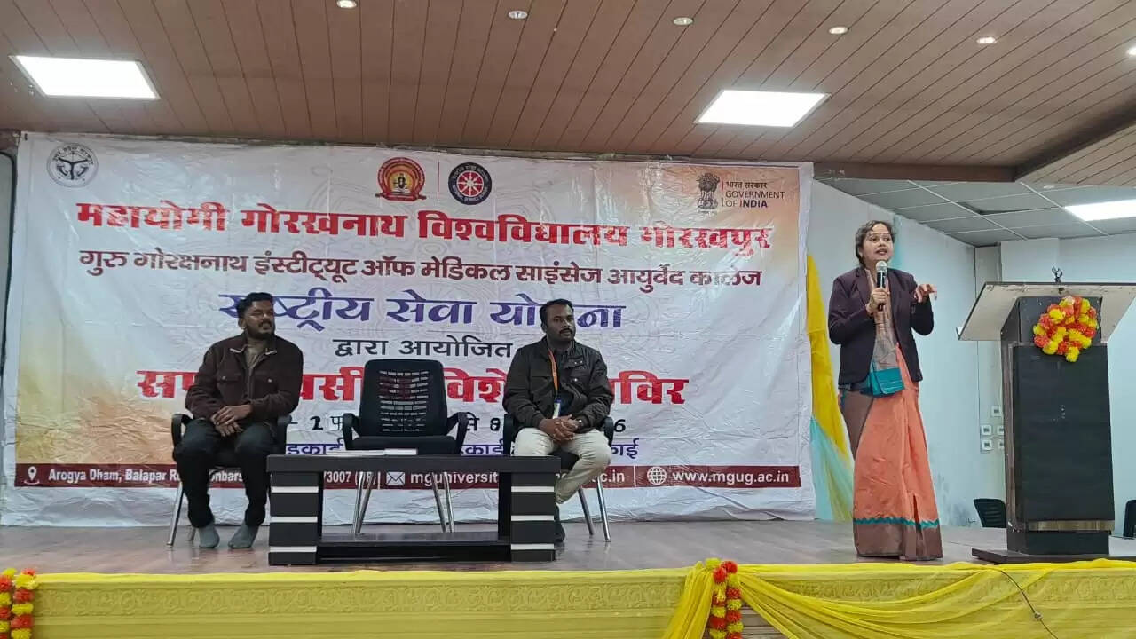 नशामुक्ति और स्वास्थ्य जागरूकता के साथ रासेयो ने दिया जनसेवा का संदेश