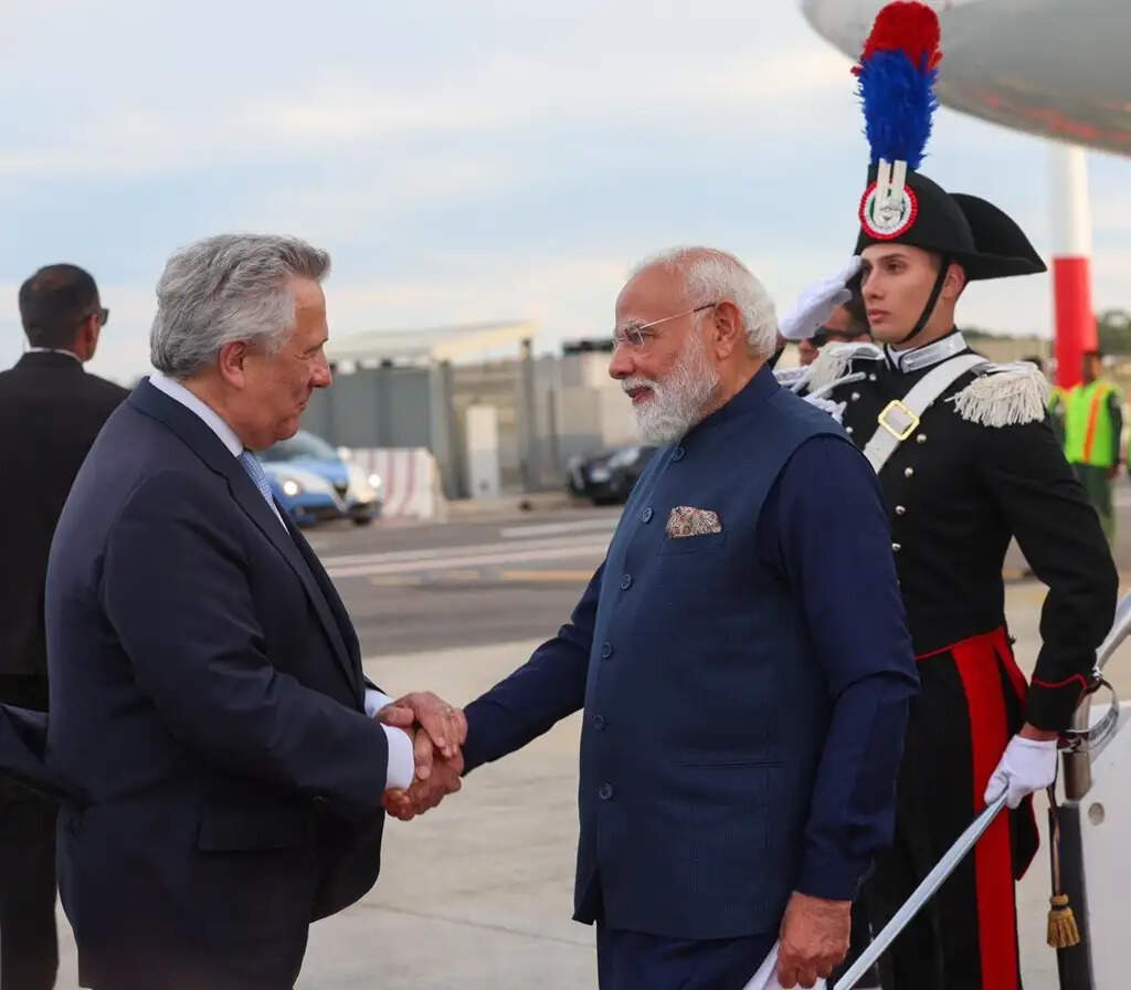 प्रधानमंत्री मोदी की इटली यात्रा, रोम से साझा किए फोटो, 'भारत-मध्य पूर्व-यूरोप आर्थिक गलियारा' रहेगा चर्चा के केंद्र में