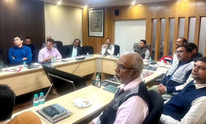 मप्रः सात जिलों में निर्माण कार्यों की जांच 35 प्रोजेक्ट का किया औचक निरीक्षण