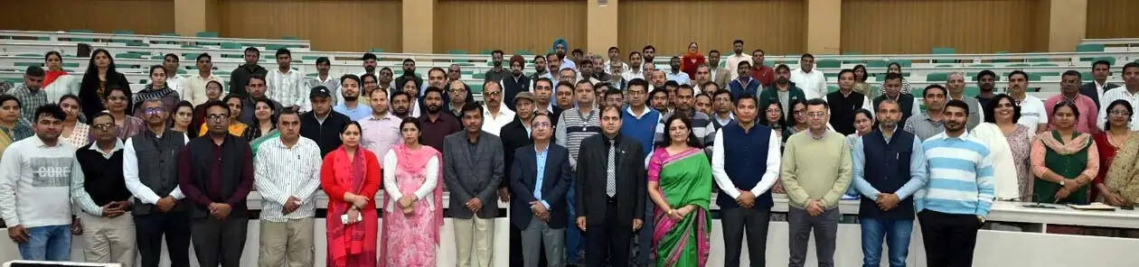 हिसार : कार्यशालाओं के आयोजन से प्रतिभागियों के कौशल में होता विकास : विनोद छोकर