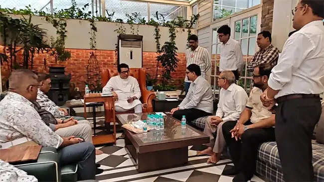 मनसे अध्यक्ष राज ठाकरे से मिला जैन समाज का प्रतिनिधिमंडल, मांगी माफी