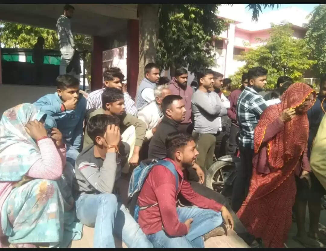 नेशनल हाईवे पर कंटेनर की टक्कर से सिपाही घायल, पत्नी की मौत