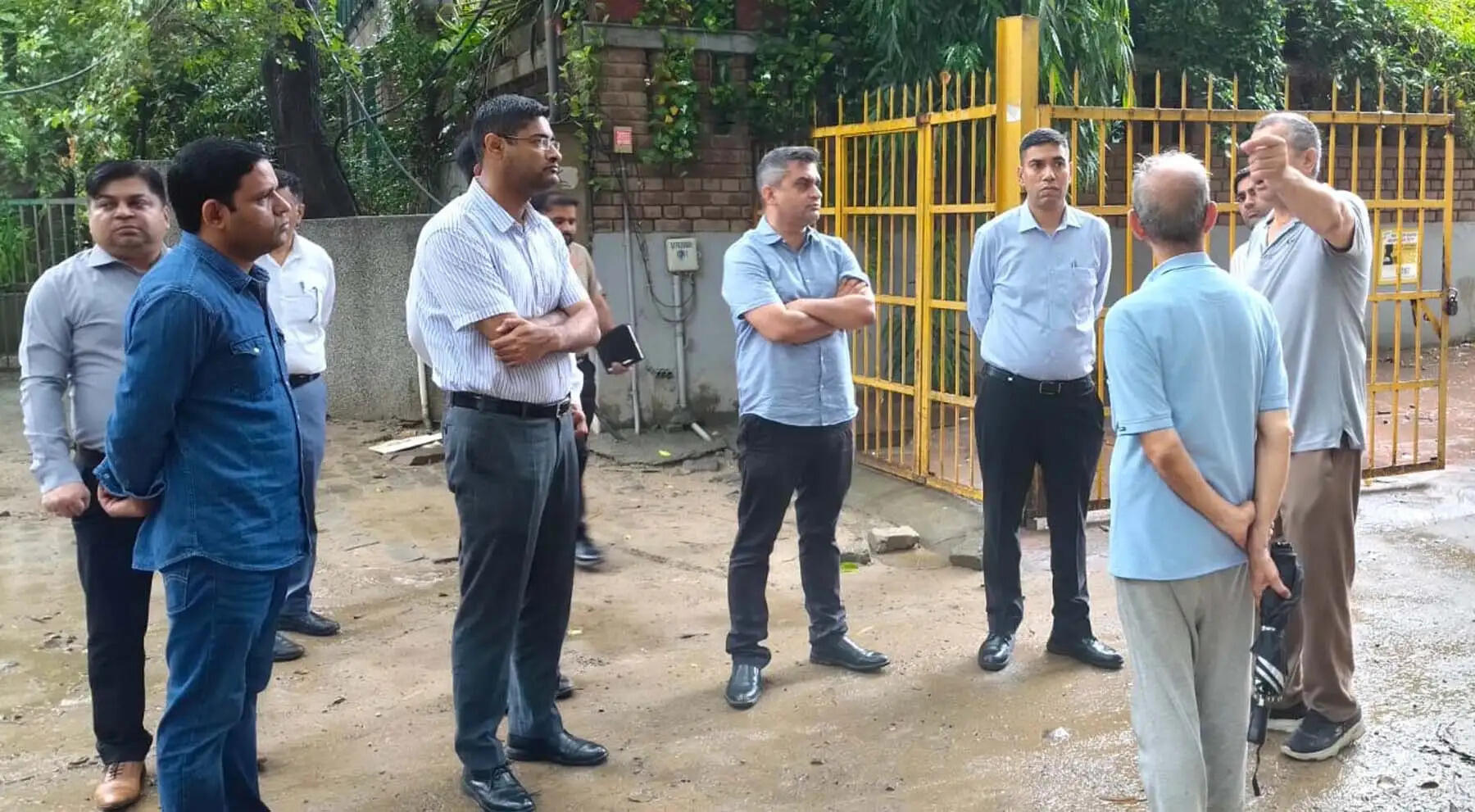 गुरुग्राम: जलनिकासी व्यवस्था, सडक़ों की स्थिति देखने पहुंचे नगर निगम आयुक्त