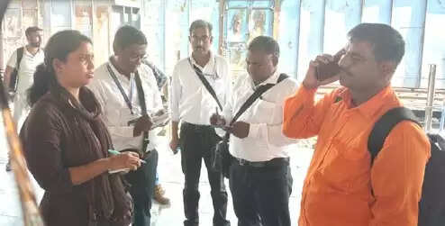 मजिस्ट्रेट टिकट चेकिंग अभियान में 511 यात्रियों से वसूले तीन लाख रुपये जुर्माना