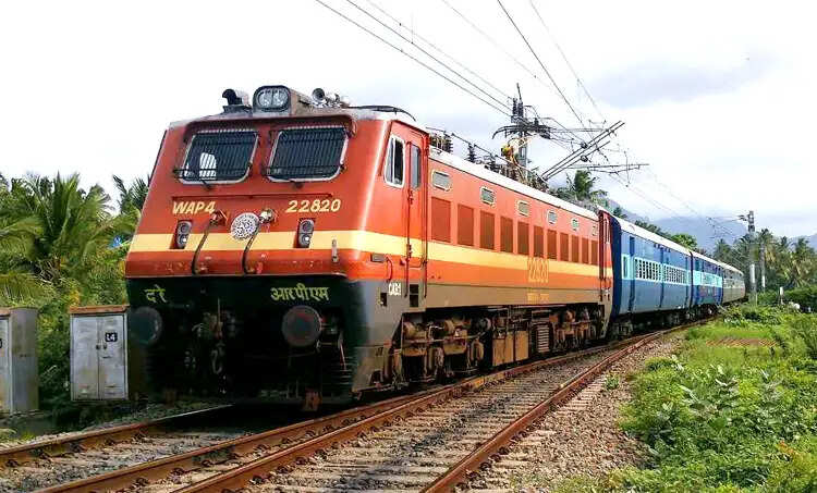 कांवड़ मेले के लिए रेलवे की बड़ी तैयारी: तीन स्पेशल सहित पांच ट्रेनें चलेंगी