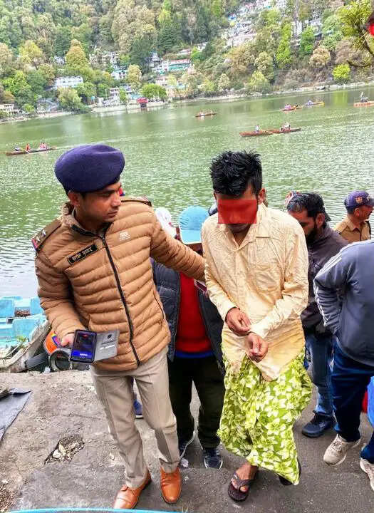 नैनी झील में युवक ने लगाई छलांग, नाव चालकों व पुलिस ने बचाई जान