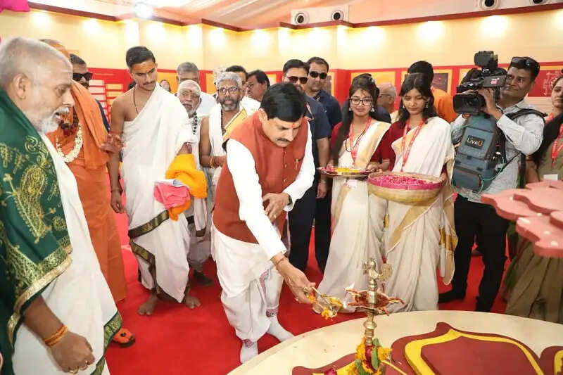 मप्र में ओंकारेश्वर में एकात्म धाम में पंच दिवसीय आचार्य शंकर प्रकटोत्सव का हुआ शुभारम्भ