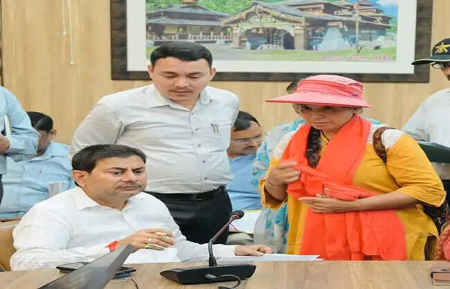समाधान दिवस में 126 शिकायतें दर्ज, बुजुर्गों के उत्पीड़न पर कार्रवाई के निर्देश