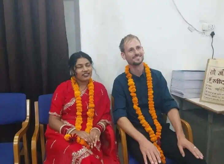 जांजगीर की क्रिस्टीना ने नीदरलैंड के क्रिस्टीयान से रचाई शादी, प्रेम की अनोखी कहानी बनी चर्चा का विषय