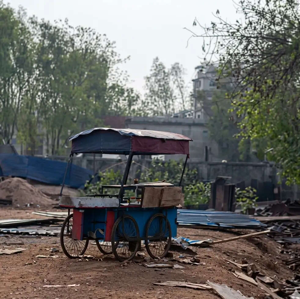 बिष्णुपुर में आंधी-तूफान से एक की मौत, जनजीवन अस्तव्यस्त