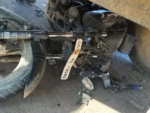 अनूपपुर: ट्रैक्टर बाईक की आमने-सामने की टक्कर, एक की मौत