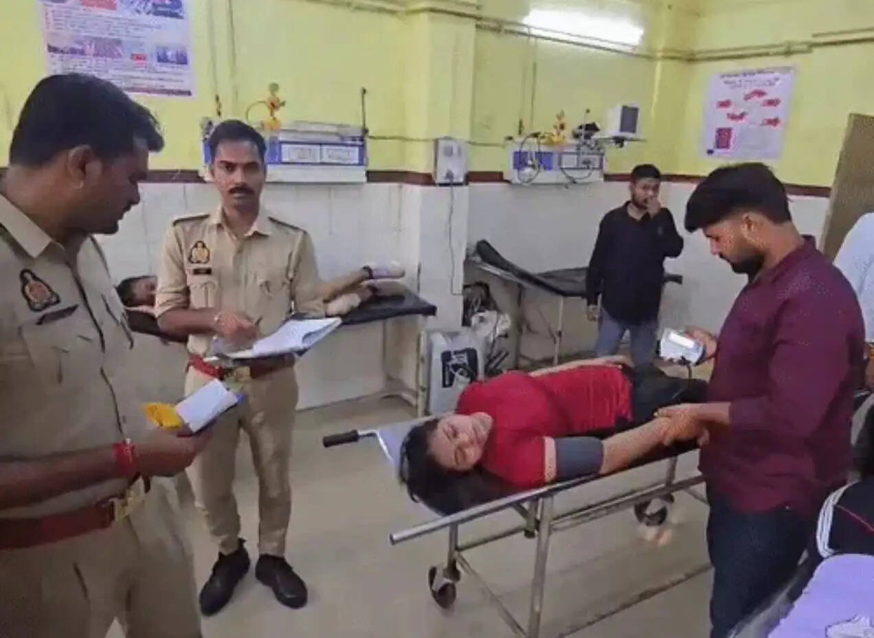 रायबरेली : होमगार्ड भर्ती परीक्षा में महिला अभ्यर्थियों की तबियत बिगड़ी, कई बेहोश