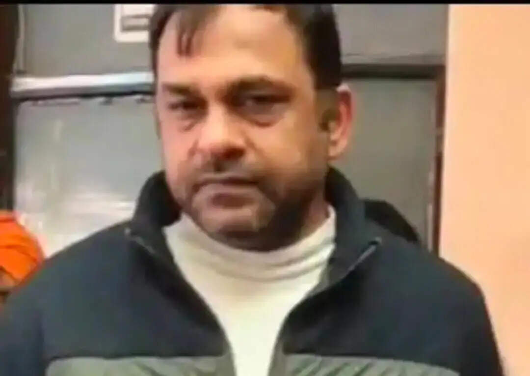 कायमगंज तहसीलदार पर भ्रष्टाचार का आरोप, भाजपा कार्यकर्ताओं ने प्रभारी मंत्री से की शिकायत