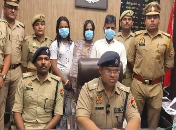 महिलाओं से लूटपाट करने वाले दो किन्नर समेत तीन गिरफ्तार