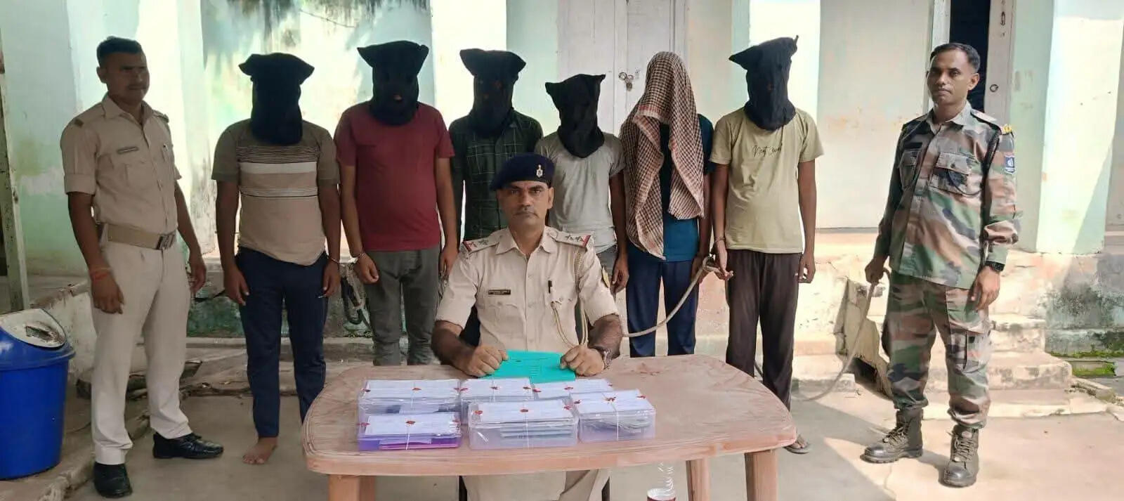 साइबर अपराध के खिलाफ देवघर पुलिस की बड़ी कार्रवाई, 06 साइबर अपराधी गिरफ्तार