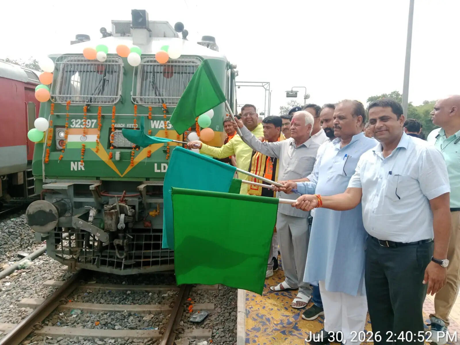 सावन मास के पहले दिन रामेश्वरम-मदुरई रवाना हुए वरिष्ठ नागरिक।
