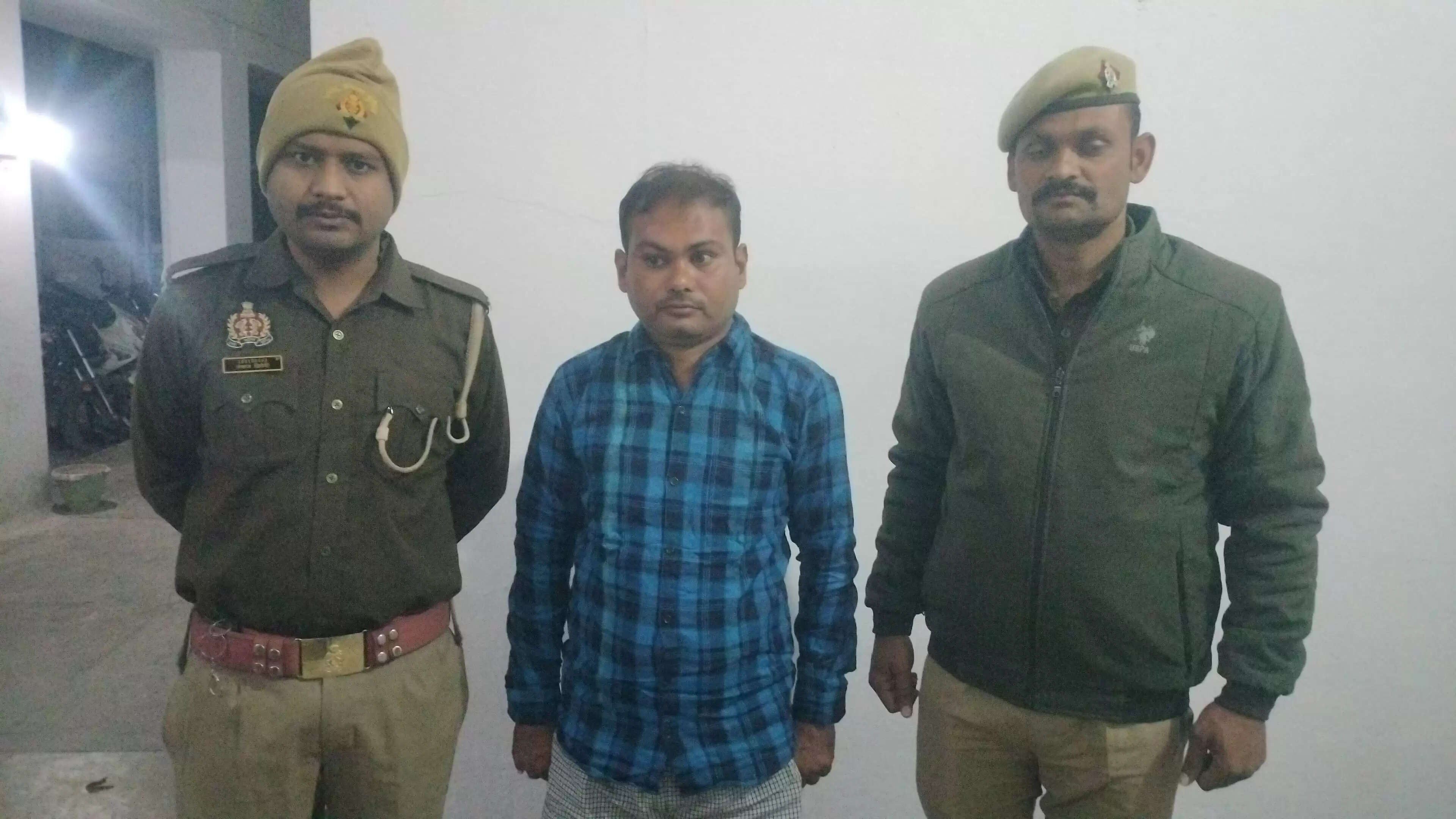 लोकेशन देकर ट्रकों को पार कराने वाला कथित पत्रकार गिरफ्तार