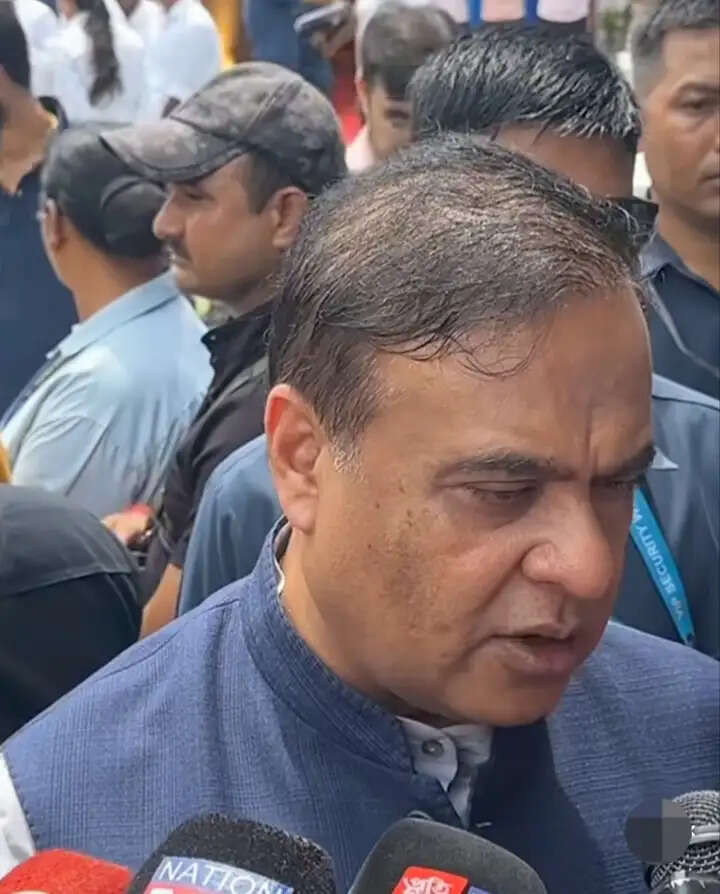 दलाल सिराज को आज ही गिरफ्तार करने का मुख्यमंत्री ने दिया आदेश