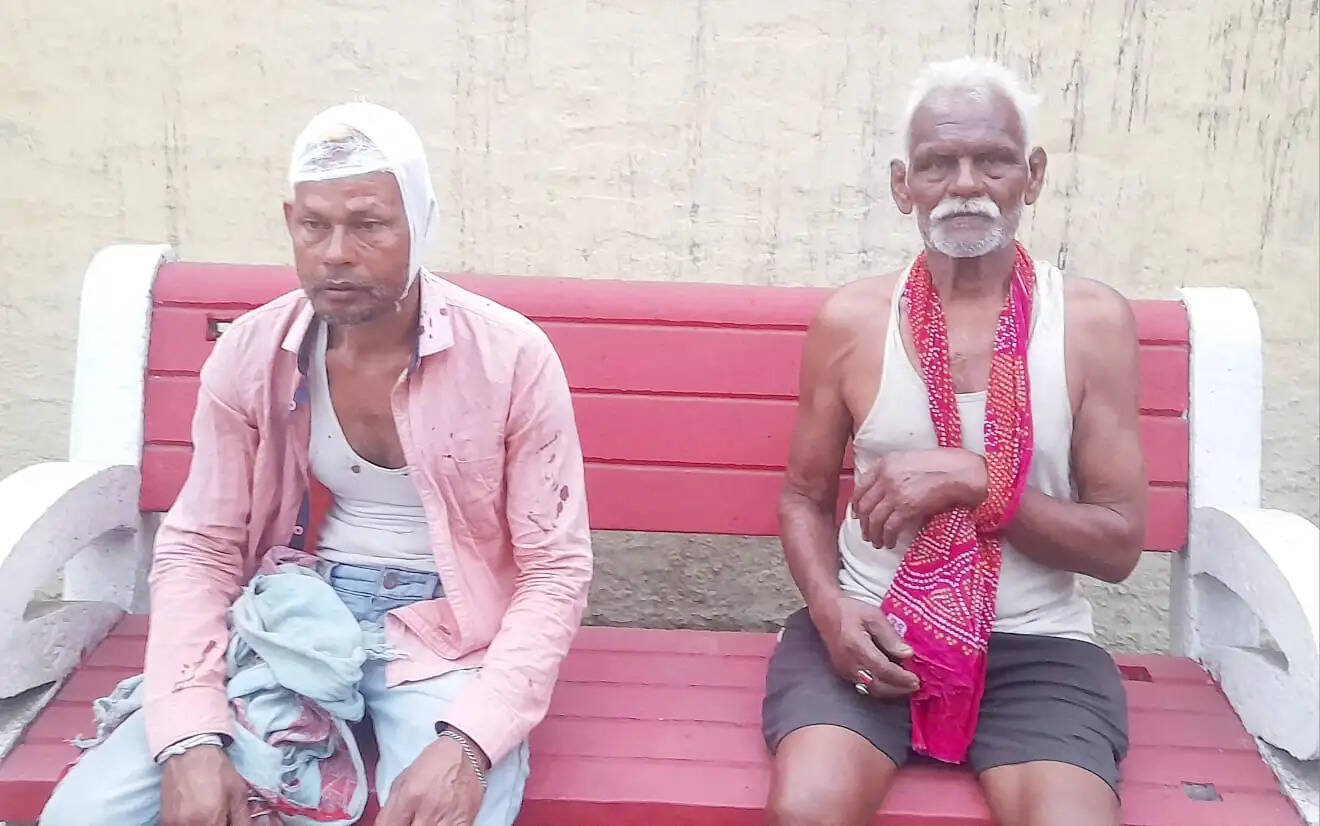 जमीनी विवाद को लेकर दो पक्षों में मारपीट, कई लोग हुए घायल