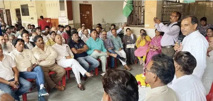 स्थानीय निकाय चुनाव से पहले कांग्रेस में खुली बगावत पायलट खेमे ने डीसीसी को नकारा