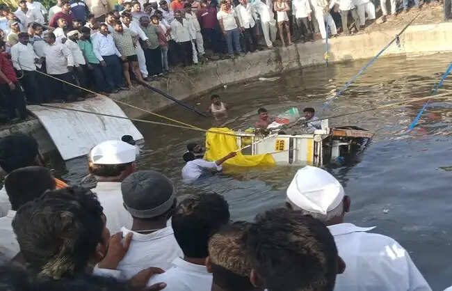 सोलापुर हादसे पर राष्ट्रपति और उपराष्ट्रपति ने जताया शोक, मृतकों के परिजनों के प्रति व्यक्त की संवेदना