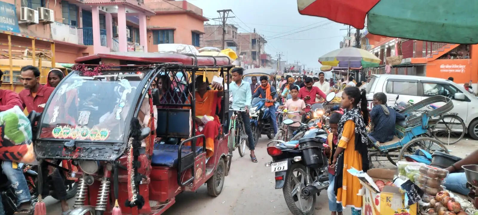 पुरानी बैंक चौक पर प्रतिदिन जाम के झाम से लोग परेशान