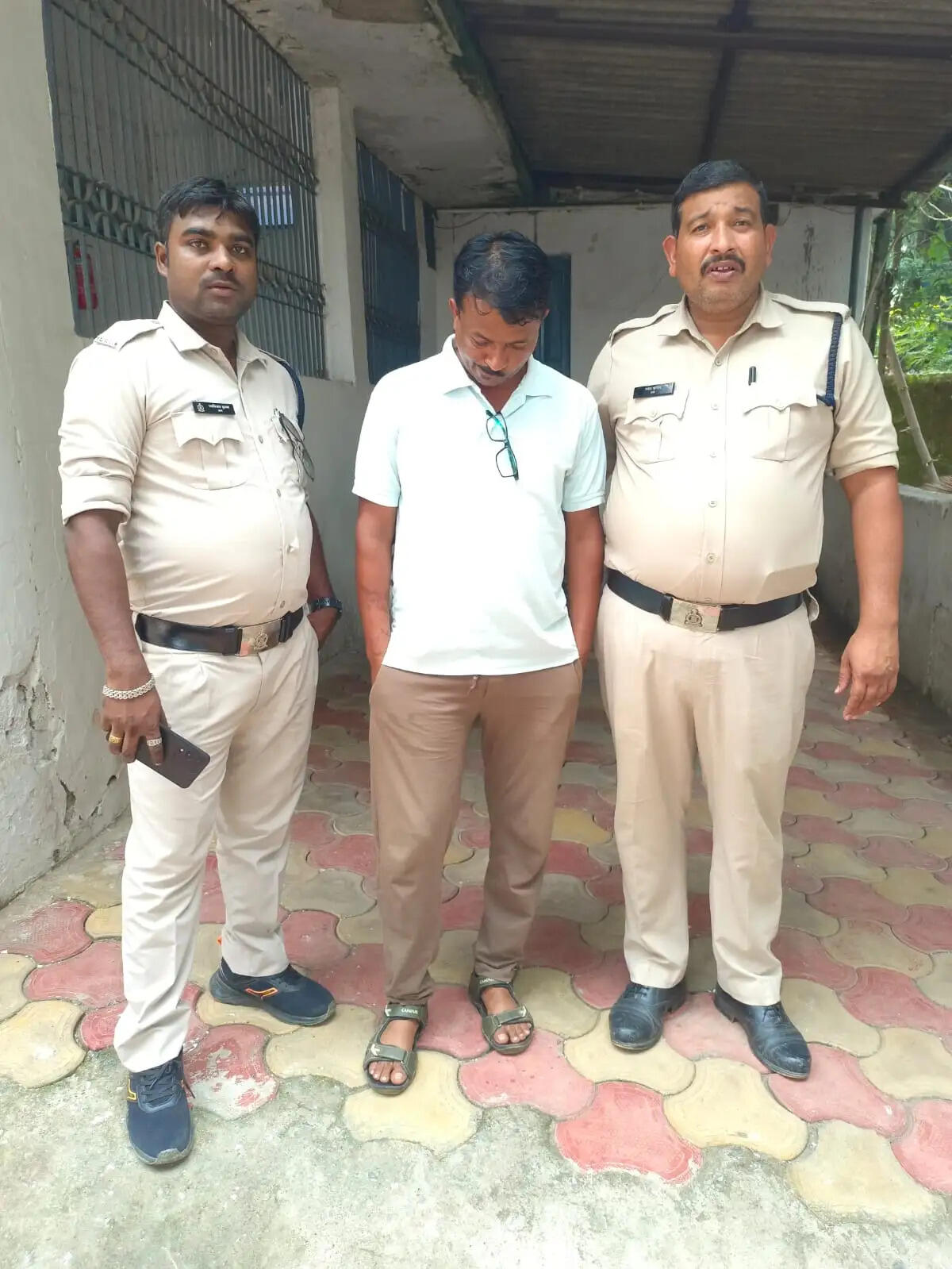 सरगुजा में 24 घंटे के भीतर नशीले इंजेक्शन का मुख्य सप्लायर 'बुटन' गिरफ्तार, भेजा गया जेल