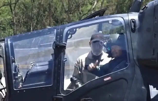 सेनाध्यक्ष ने लाइट कॉम्बैट हेलीकॉप्टर 'प्रचंड' में उड़ान भरकर परखी लड़ाकू क्षमता