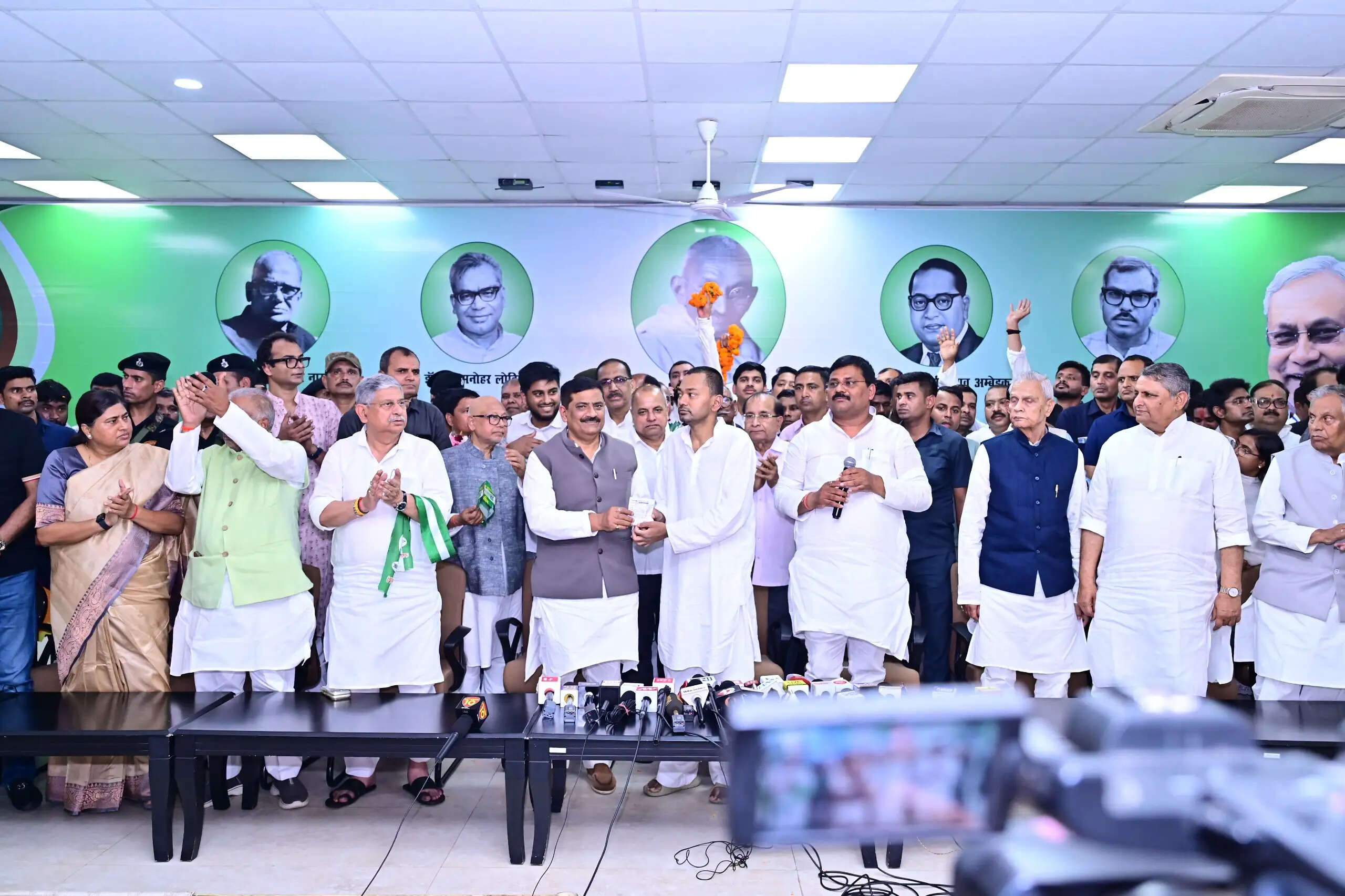 पिता के काम पर गर्व है, उनके मार्गदर्शन में जनकल्याण के लिए करूंगा काम : निशांत कुमार