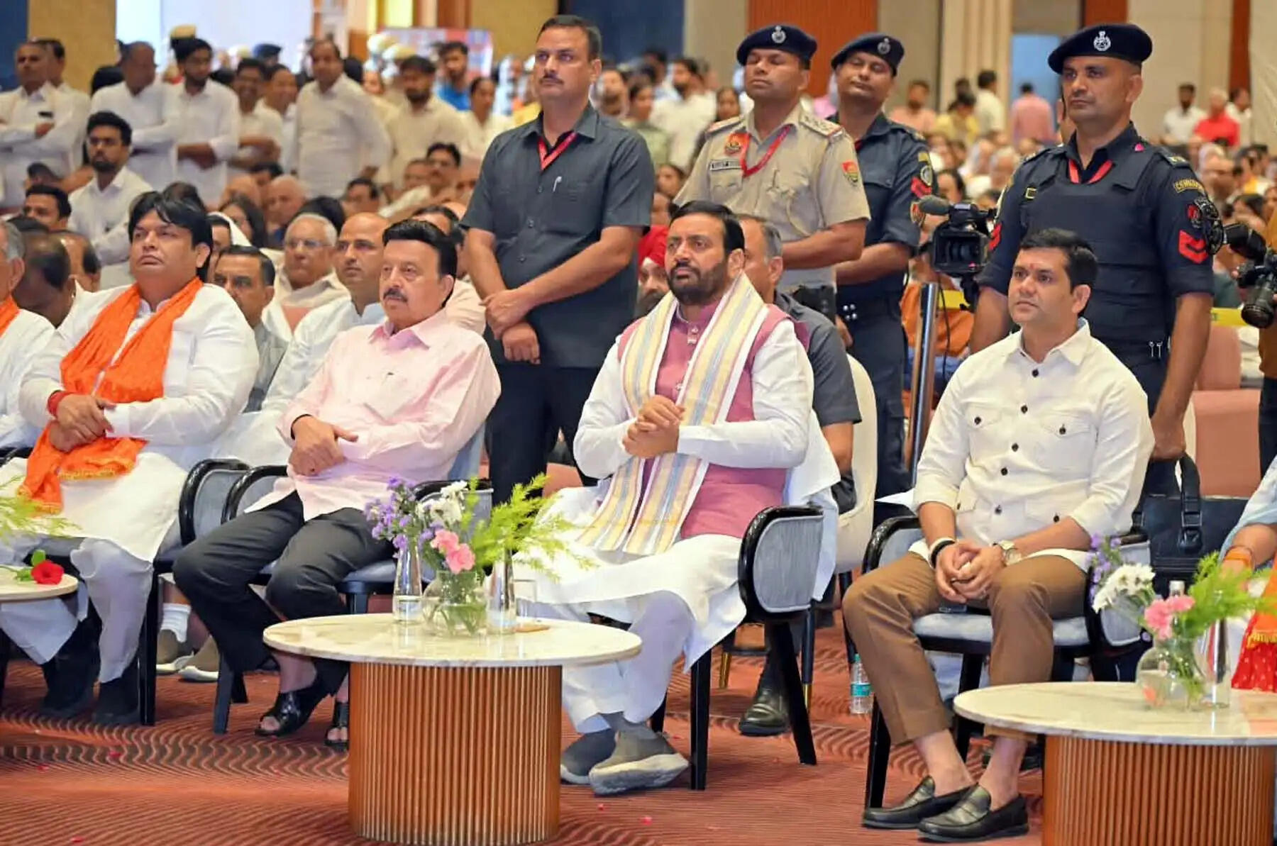 गुरुग्राम में मुख्यमंत्री ने सुनीं प्रधानमंत्री नरेंद्र मोदी के मन की बात