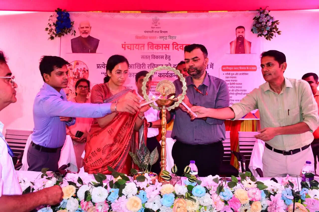प्रत्येक नागरिक की भागीदारी से ही संभव होगा पंचायत का सर्वांगीण विकास: डीएम
