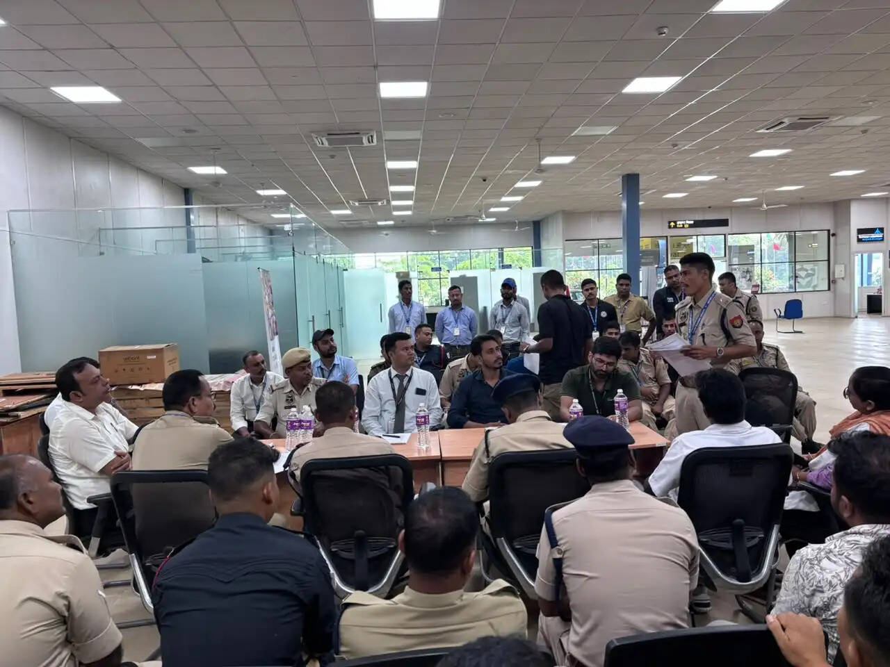 रुपसी एयरपोर्ट पर आंशिक आपातकालीन मॉक ड्रिल एवं टेबल-टॉप बैठक आयोजित