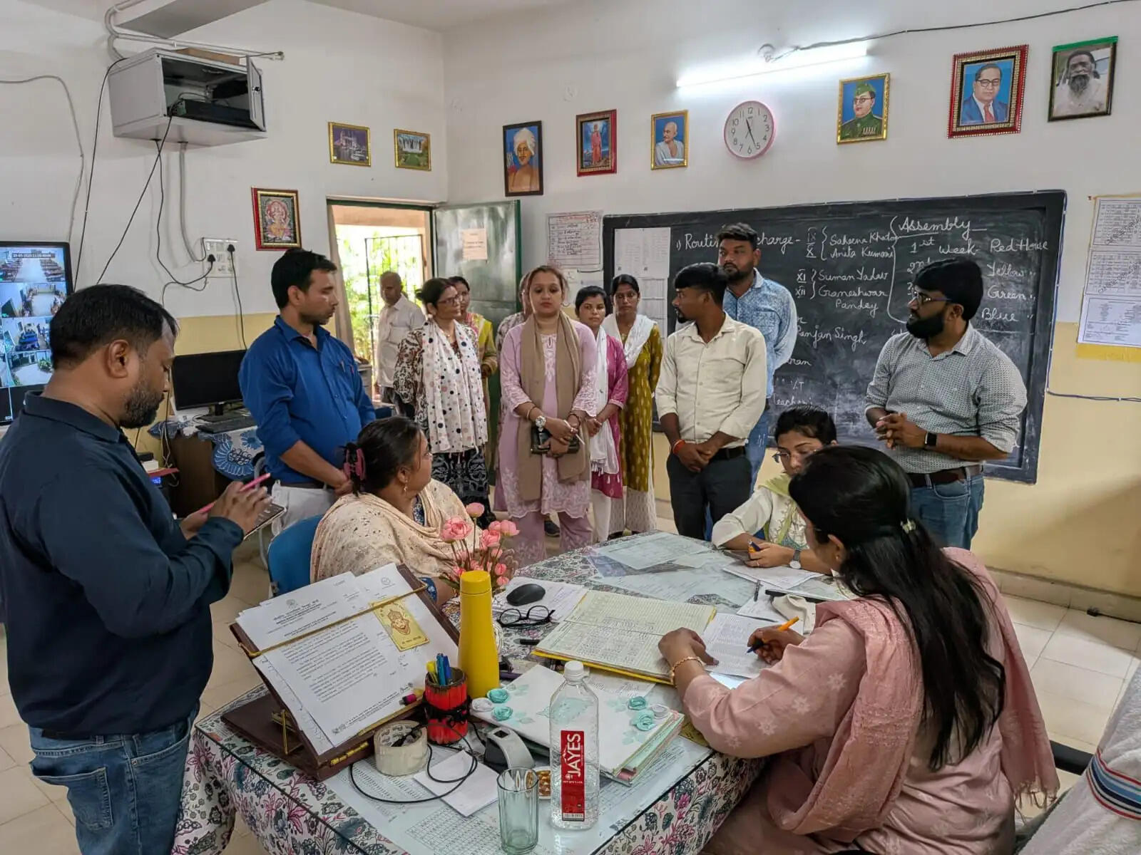 डीसी के निर्देश पर 80 हाई स्कूलों का अधिकारियों ने किया निरीक्षण