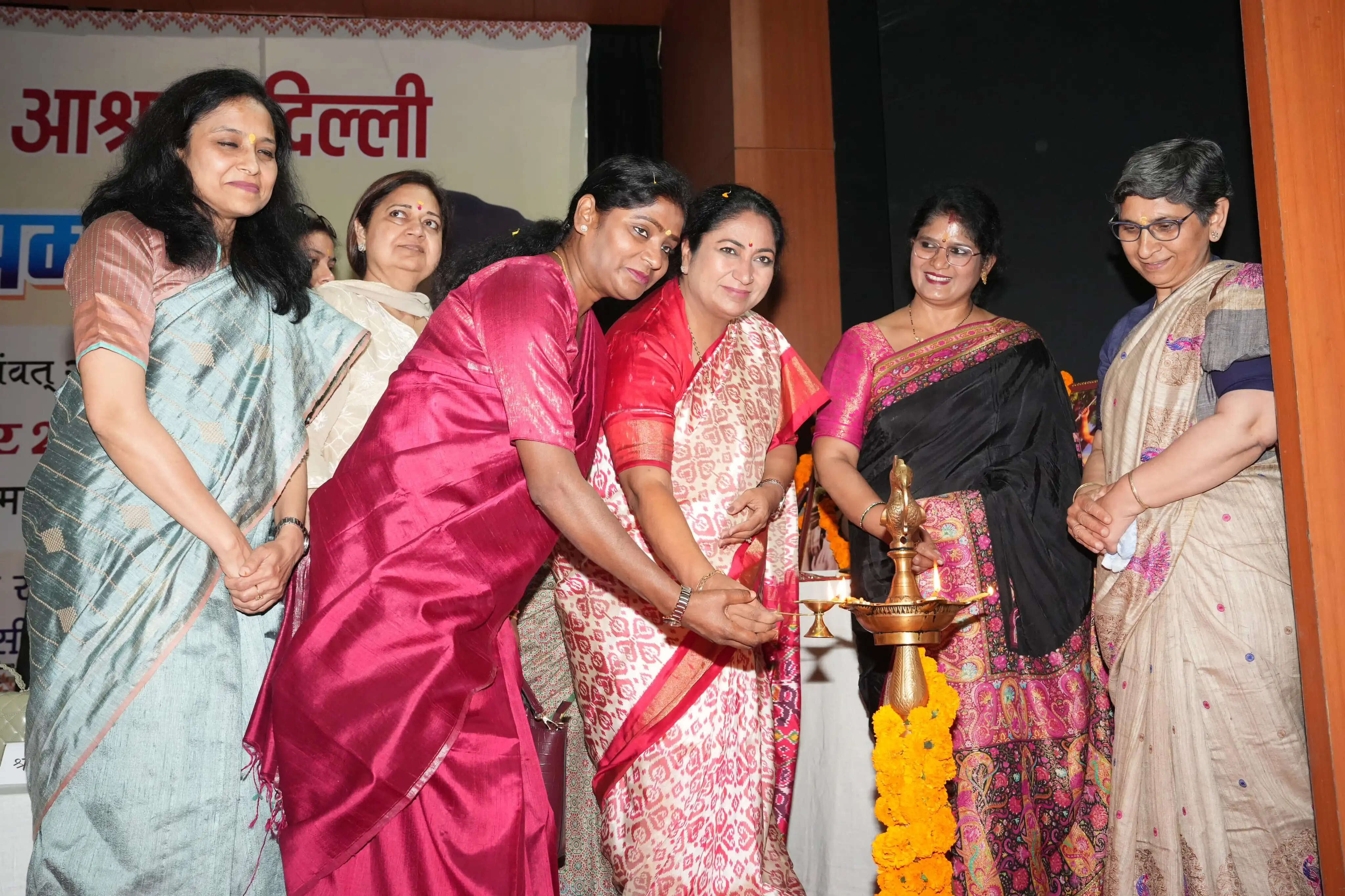 नारी शक्ति, सृजन और संस्कार की आधारशिला रही है : रेखा गुप्ता