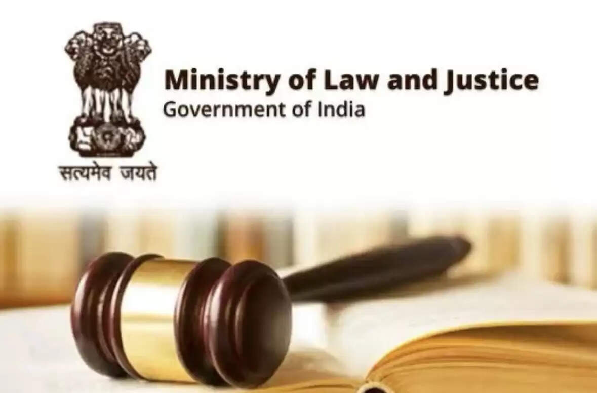 विधि एवं न्याय मंत्रालय ने लंबित मामले और शिकायतें निपटाईं