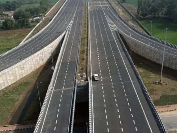 उप्र के 22 एक्सप्रेस-वे से बदलेगा प्रदेश का भविष्य, औद्योगीकरण को मिलेगी नई दिशा