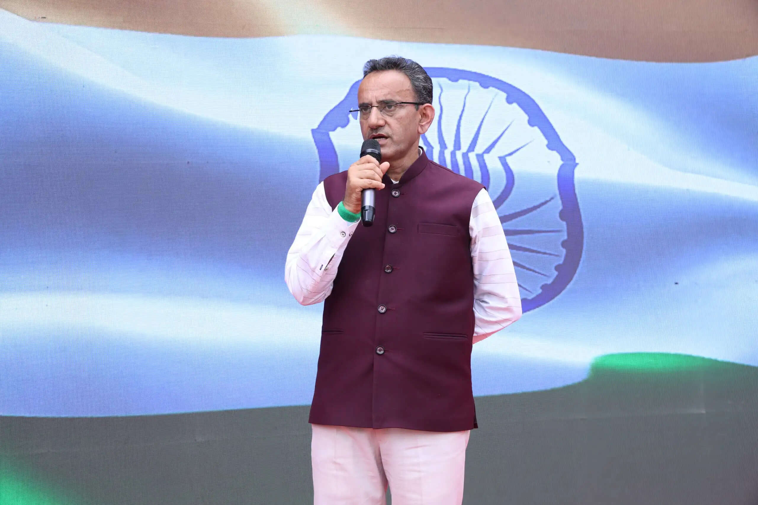 विकसित भारत के निर्माण में प्रत्येक नागरिक को निभानी होगी अपनी जिम्मेदारी : कुलपति प्रो. संजीव शर्मा
