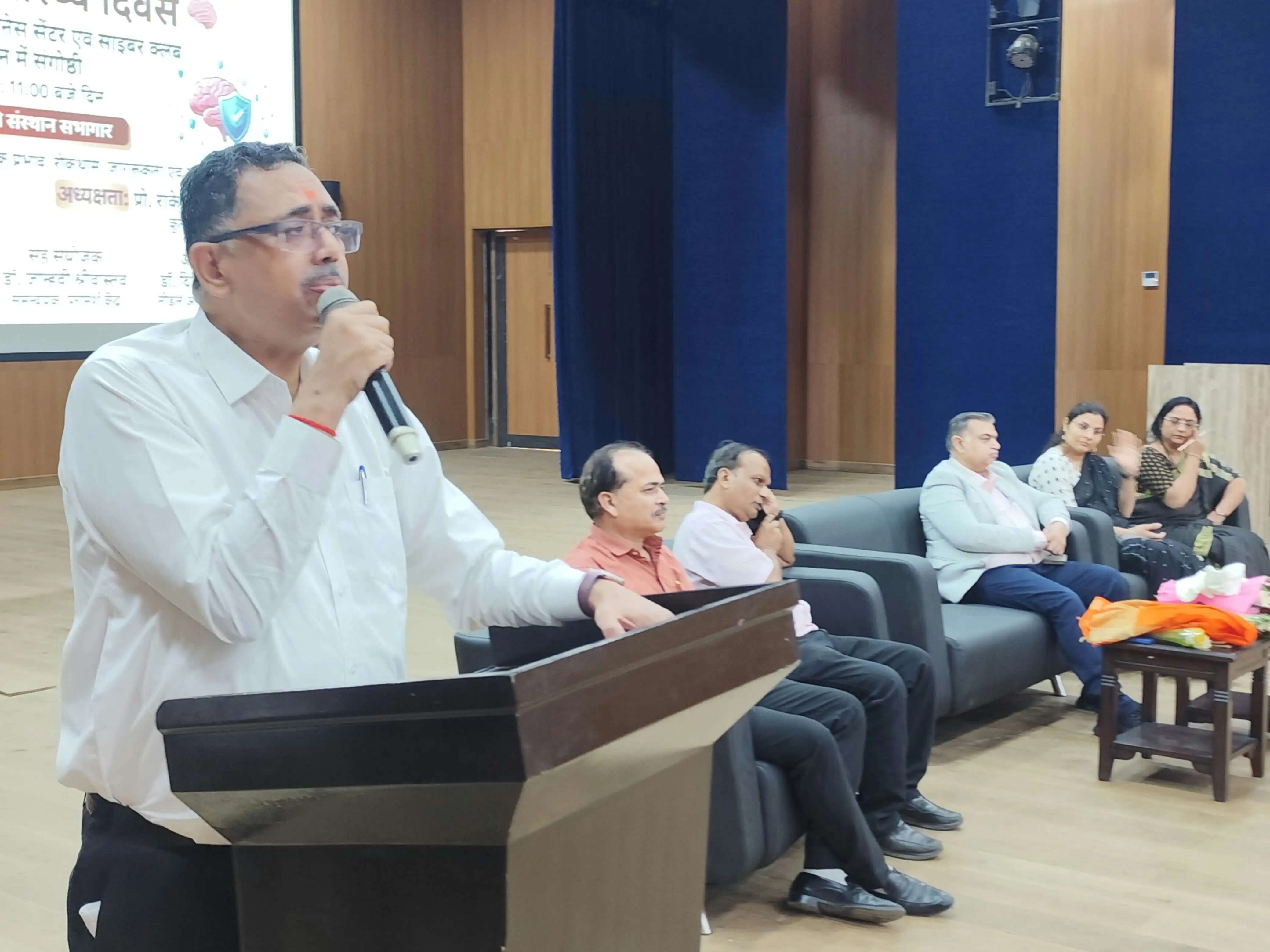 साइबर अपराध से मानसिक स्वास्थ्य पर खतरा : प्रो. राकेश कुमार सिंह