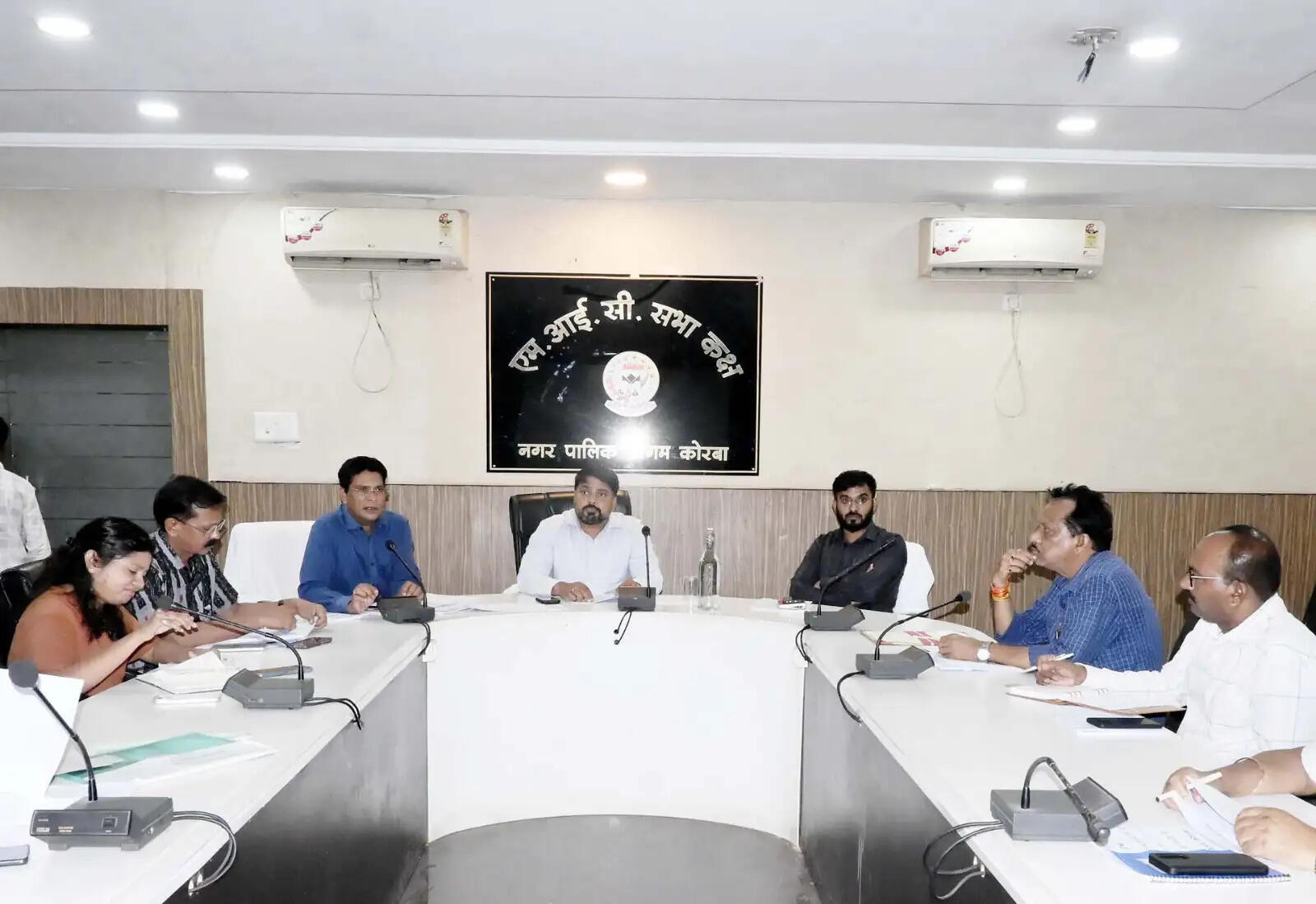 कोरबा में विकास कार्यों में देरी पर आयुक्त सख्त, लापरवाह निर्माण एजेंसियां होंगी ब्लैकलिस्ट